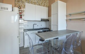 Fridge, dishwasher - Stunning apartment in Varazze with WiFi (Varazze)