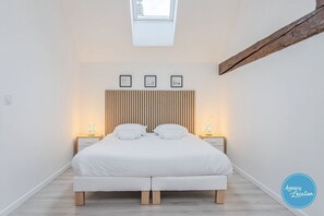 2 chambres, fer et planche à repasser, Wi-Fi gratuit, draps fournis