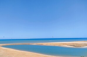 Beach/ocean view - luxury half villa sea view team (El Gouna)