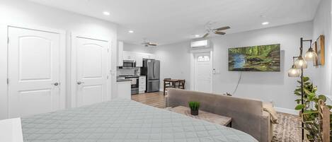 Fer et planche à repasser, Wi-Fi, draps fournis