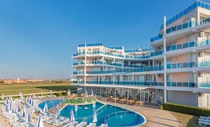 Pool - Cozy Sea View Apartment (Aheloy)