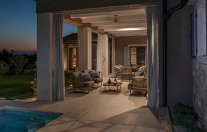 Outdoor dining - Lovely home in Umag with sauna (Umag)