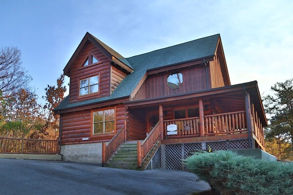 Exterior - Spacious 4BR Cabin w/ Game Room, Hot Tub & Pools – 3 Miles to Parkway (Sevierville)