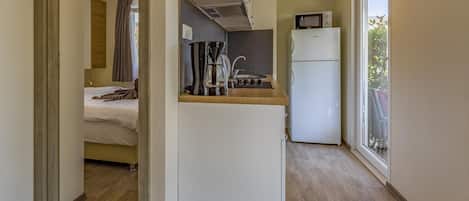 Geladeira, cooktop, freezer