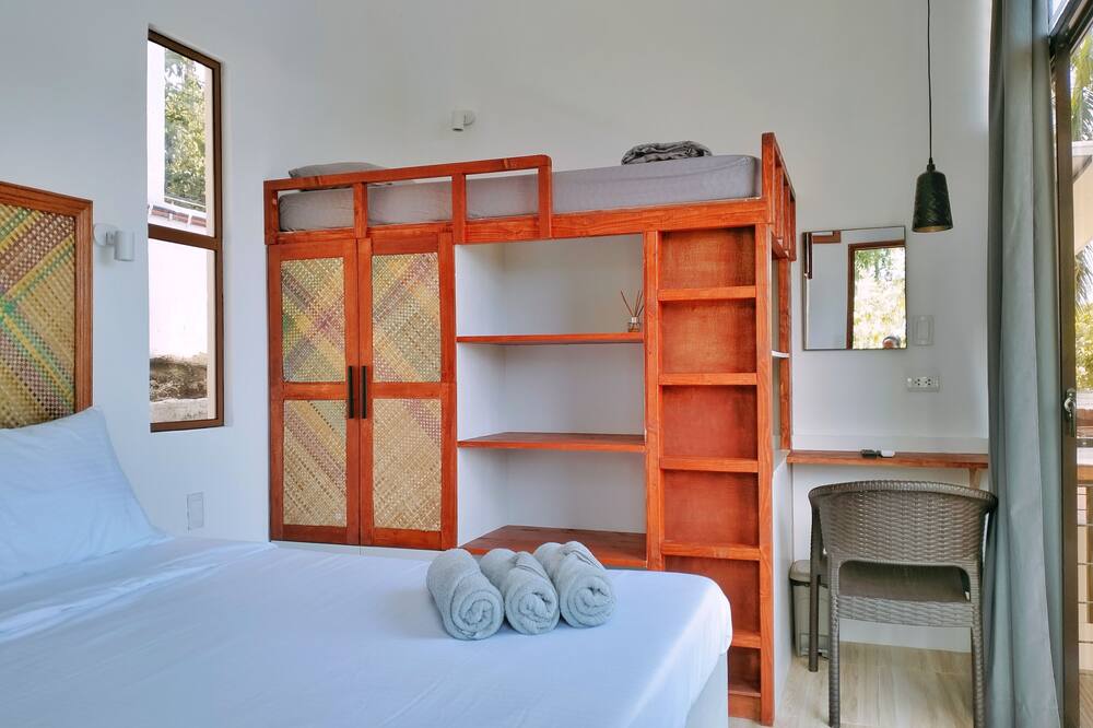 Mahogany Cabin at Las Terrazas de Barili. 1 Queen Bed plus 1 extra single bed.