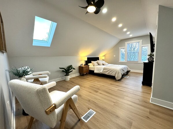 3 bedrooms, iron/ironing board, free WiFi, bed sheets