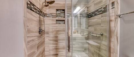 Douche, serviettes fournies
