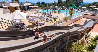 Bungalow neuf WIFI superbe terrasse sud face mer Ă l' ile d' or camping 4*