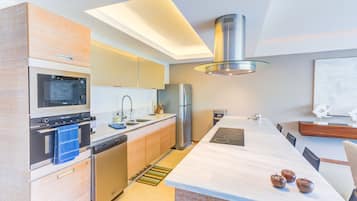 Departamento superior, Terraza, vista al mar | Cocina privada