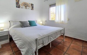 2 bedrooms, free WiFi - Lovely home in Almayate (Almayate)