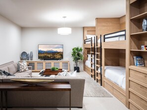 Townhome, 3 Bedrooms | 3 bedrooms, free WiFi, bed sheets