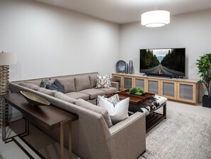 Townhome, 3 Bedrooms | Living area