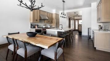 Townhome, 4 Bedrooms | Private kitchen | Coffee/tea maker