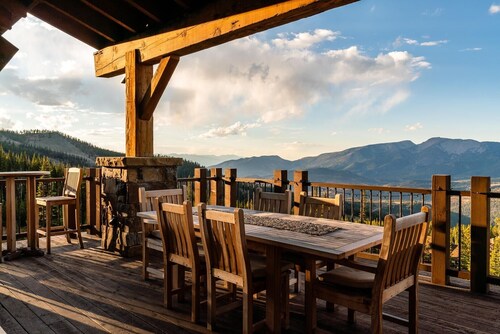 30 Spur Road 6 Bedroom Home by Moonlight Basin Lodging