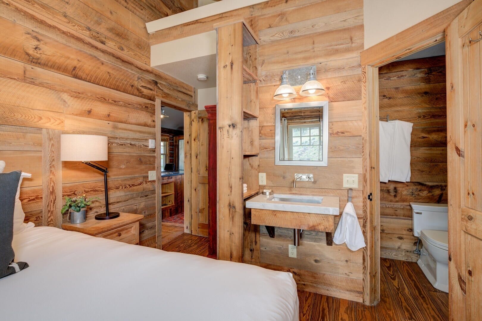 2 phòng ngủ, truy cập Internet không dây miễn phí, bộ trải giường 