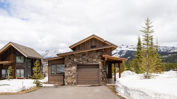 House, 3 Bedrooms | Exterior