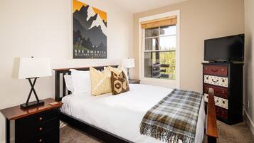 Condo, 3 Bedrooms | 3 bedrooms, free WiFi, bed sheets