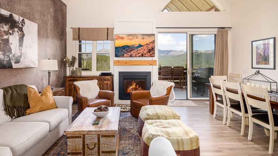 Saddle Ridge D3 3 Bedroom Condo by Moonlight Basin Lodging