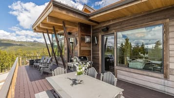 House, 6 Bedrooms | BBQ/picnic Area