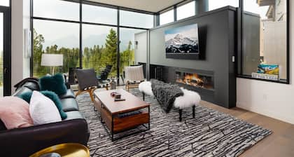 12a Treeline 5 Bedroom Townhouse by Moonlight Basin Lodging