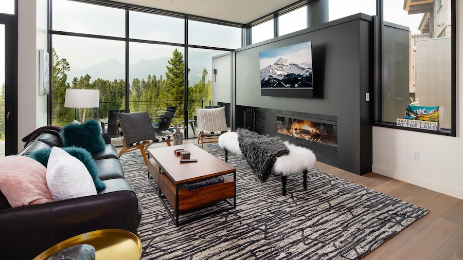 12a Treeline 5 Bedroom Townhouse by Moonlight Basin Lodging