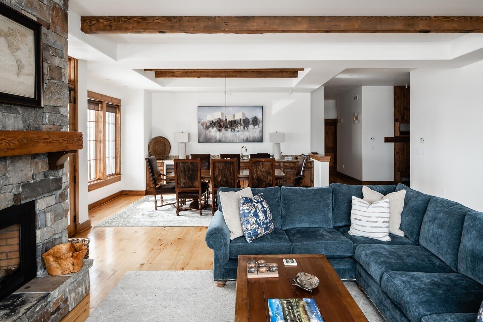 Condo, 3 chambres | Aire de séjour