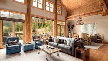 Cottage, 3 Bedrooms | Living area