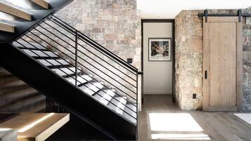 House, 4 Bedrooms | Interior