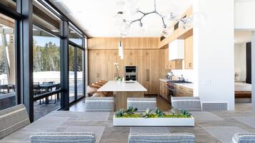 House, 4 Bedrooms | Interior