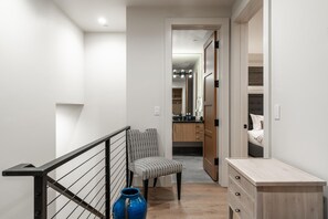 House, 6 Bedrooms | Interior
