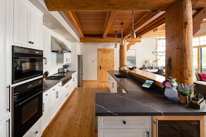 Private kitchen - Penthouse 1 3 Bedroom Lodge by Moonlight Basin Lodging (Big Sky)