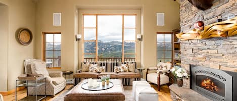 Maison, 4 chambres | Coin séjour