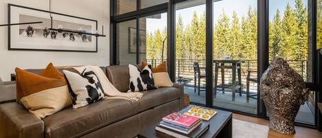 Condo, 2 Bedrooms | Living area | Streaming services