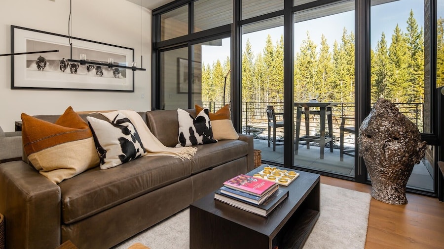 215 Lakelodge 2 Bedroom Condo by Moonlight Basin Lodging