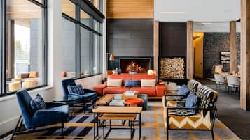 Condo, 1 Bedroom | Living area | Streaming services