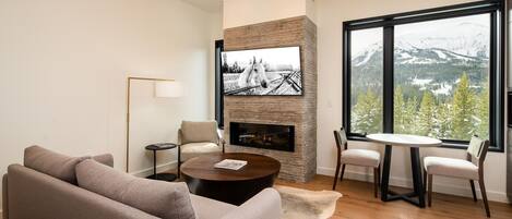 Condo, 1 Bedroom | Living area | Streaming services