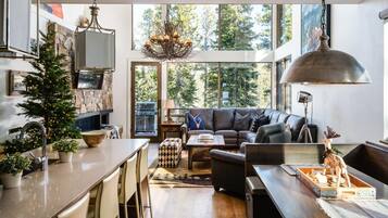 House, 3 Bedrooms | Living area