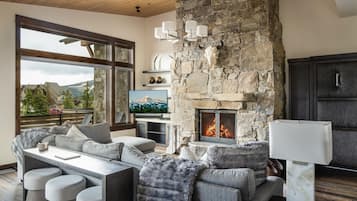 Townhome, 3 Bedrooms | Living area