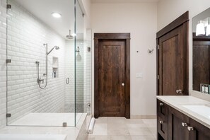 Townhome - 3 sovrum | Badrum | Handdukar