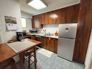 Appart'hôtel, 1 chambre | Cuisine privée | Réfrigérateur, four, cafetière/bouilloire, grille-pain