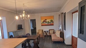Unclassified image, 4 of 6, button - Grootte Valleij Guestlodge  (Inxuba Yethemba)