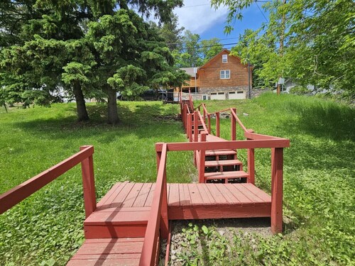 A fun, exciting, and convenient lodging experience right on Main Street Deadwood