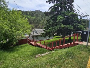 Property grounds - A fun, exciting, and convenient lodging experience right on Main Street Deadwood (Deadwood)