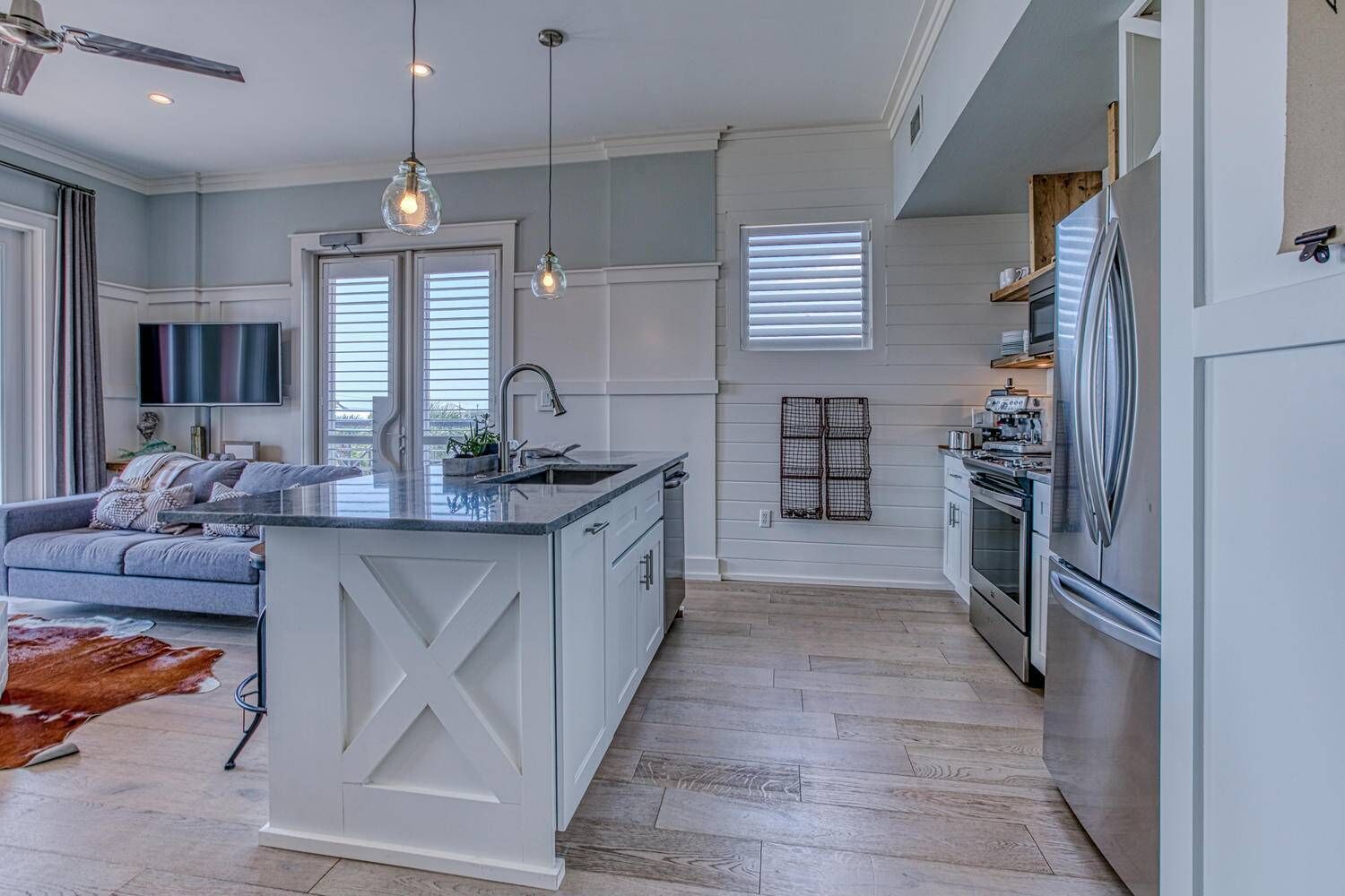 雪櫃、微波爐、焗爐、洗碗機