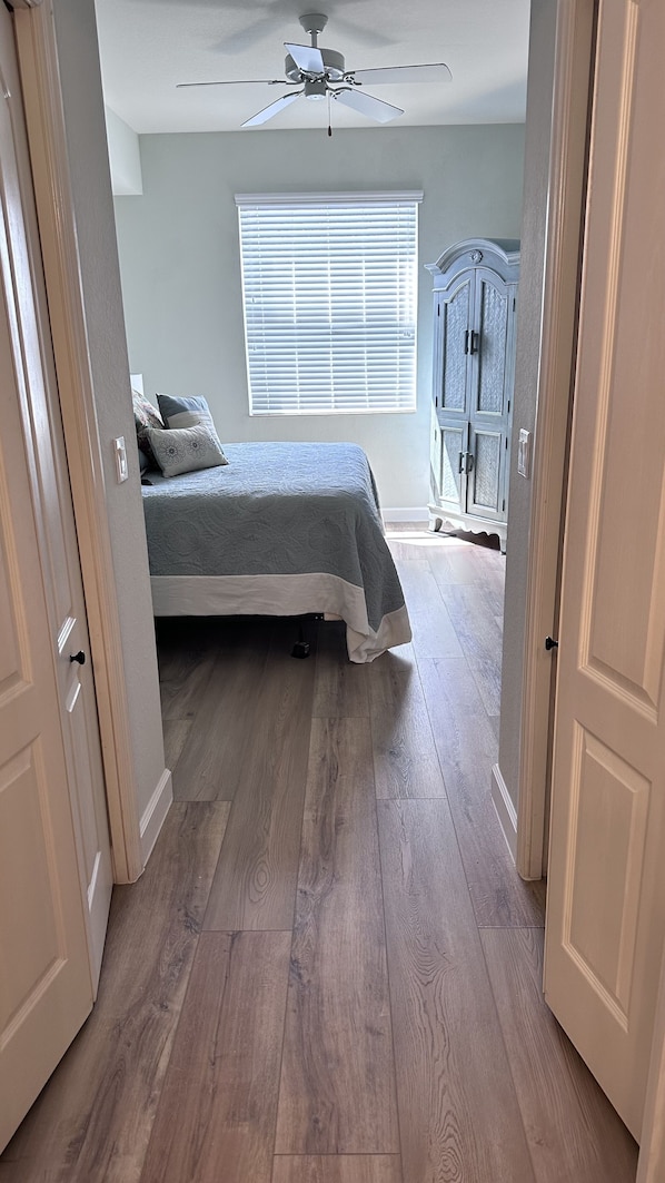 2 bedrooms, iron/ironing board, WiFi (free), bed sheets