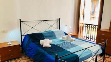 Family Room, City View | Free WiFi