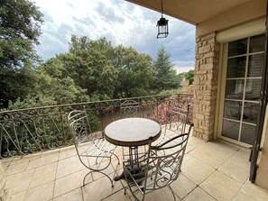 Outdoor dining - Au Calme, Très Jolie Maison, bel Espace Piscine, Pool House, Cadre Champêtre (Cadenet)