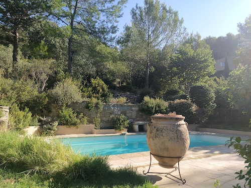 Au Calme, Très Jolie Maison, bel Espace Piscine, Pool House, Cadre Champêtre