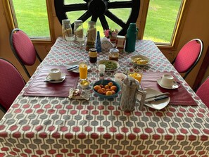 Daily local cuisine breakfast (CLP 14000 per person) - Patagonia Bordelago (Río Ibáñez)