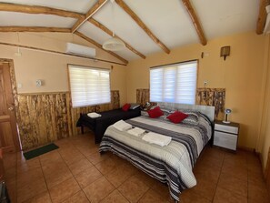 1 bedroom, laptop workspace, free WiFi, bed sheets